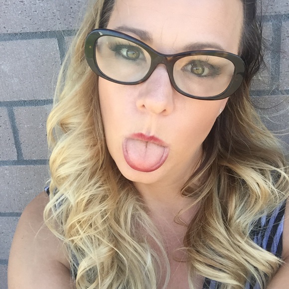 Meet your Posher, Tandi - Picture 2 of 8